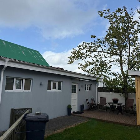 A. Bernhard Guest House Keflavík Eksteriør bilde